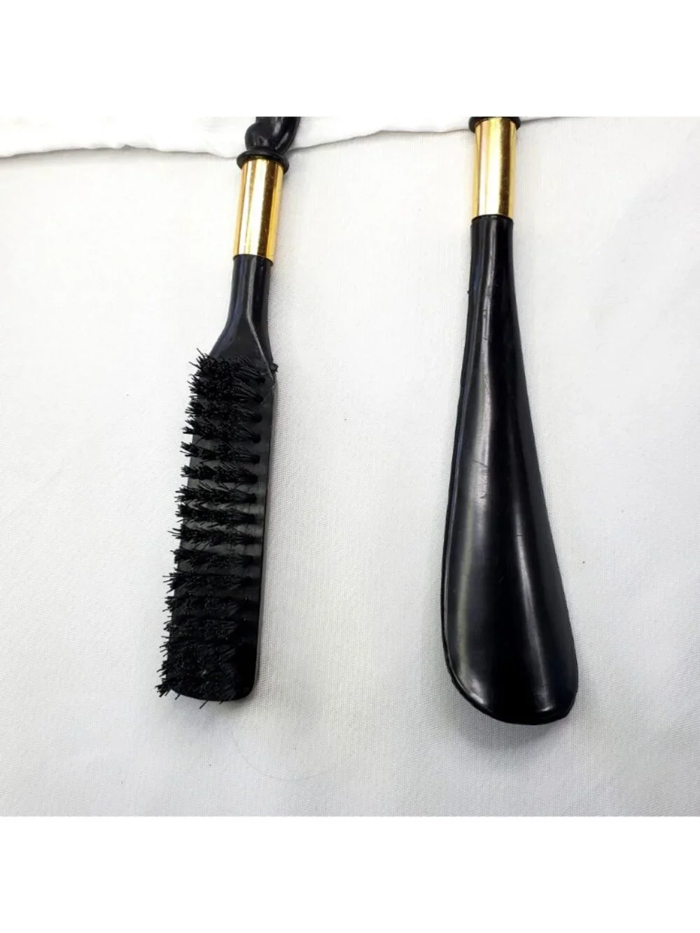 VTG Action Industries Clothes Brush & Shoe Horn Set Horse Head Handle Design